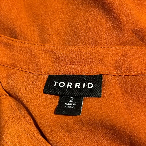Torrid Women’s Short Sleeve Tunic Sheer Blouse Rust Q26 - Picture 3 of 5